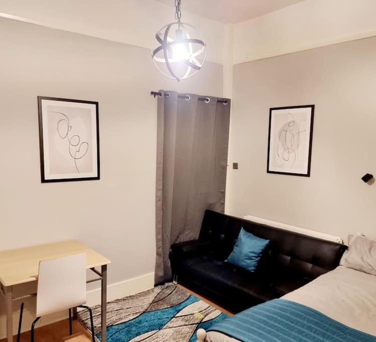 Stylish Apartment, Self Check-In, Ideal 4 Contractors, 25Mins To Gatwick Airport Thornton Heath Exterior foto